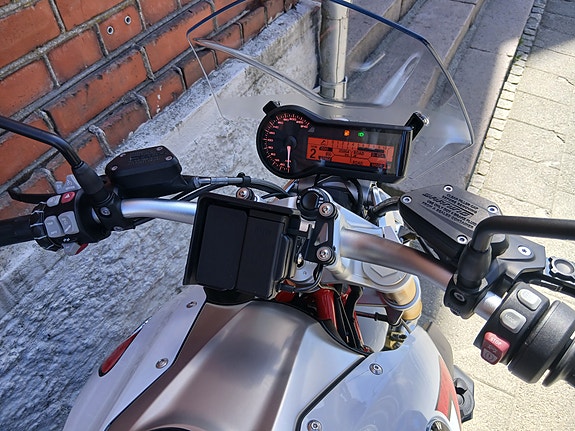 BMW R 1200 R - En eier-sykkel med lav km-stand 4 of 5