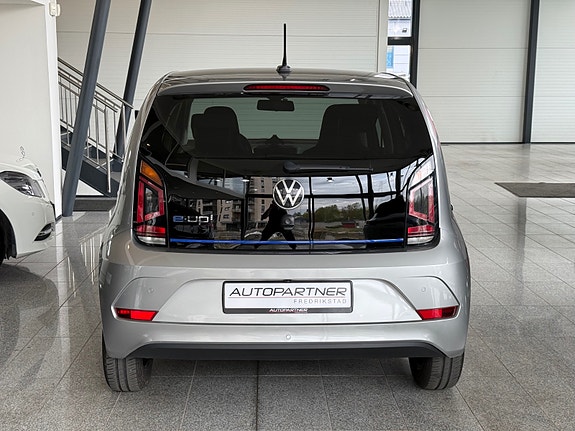 Volkswagen UP! 5 of 5