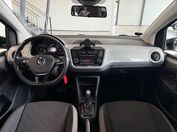 Volkswagen UP! 8 of 21