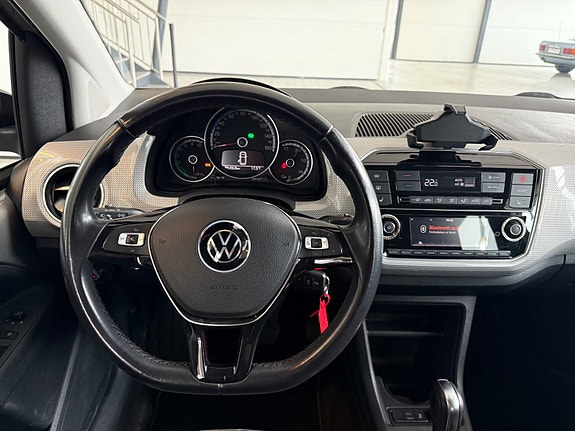 Volkswagen UP! 11 of 21