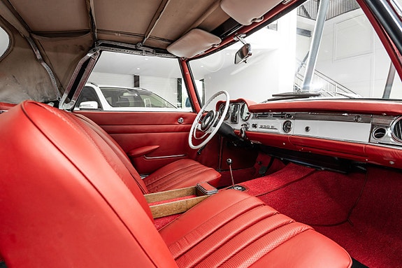 Mercedes-Benz 230 SL 23 of 30