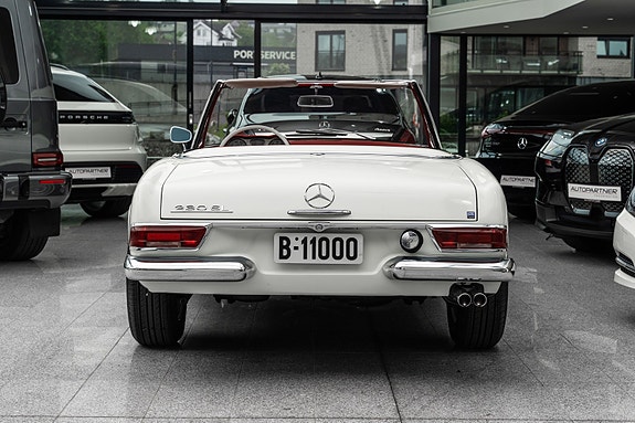 Mercedes-Benz 230 SL 7 of 30