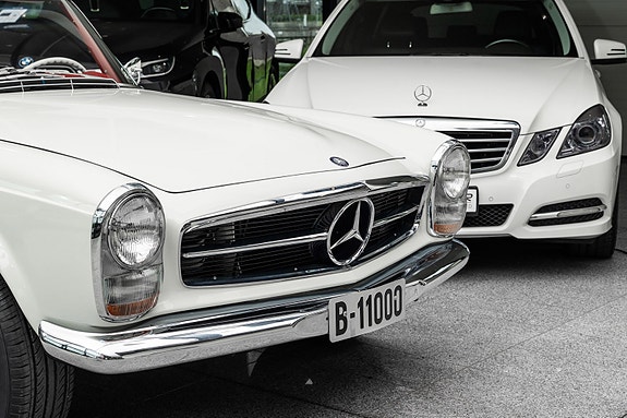 Mercedes-Benz 230 SL 8 of 30