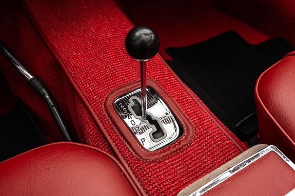 Mercedes-Benz 230 SL 24 of 30