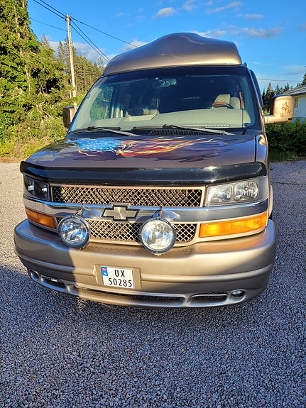 Chevrolet Starcraft 4 of 5
