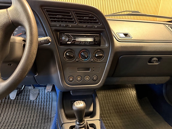 Peugeot 306 18 of 29