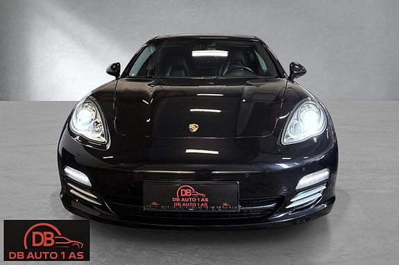 Porsche Panamera 4 2 of 5
