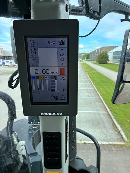 CLAAS Arion 650 CIS med 2 sett hjul 28 of 30