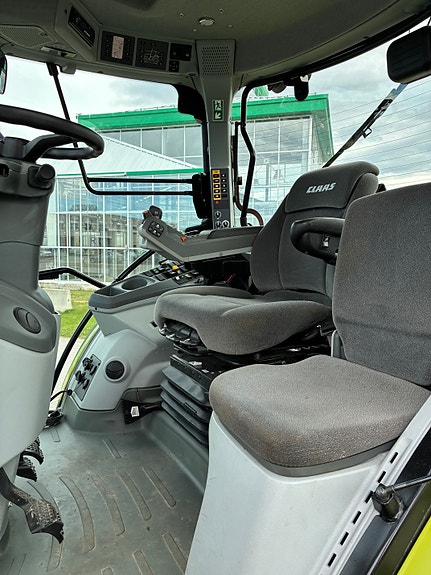 CLAAS Arion 650 CIS med 2 sett hjul 21 of 30
