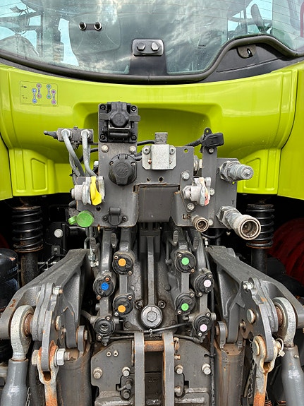CLAAS Arion 650 CIS med 2 sett hjul 12 of 30