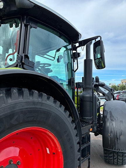 CLAAS Arion 650 CIS med 2 sett hjul 9 of 30