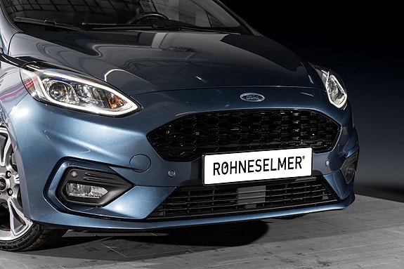 Ford Fiesta 2 of 5