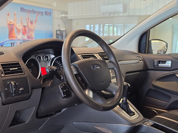 Ford Kuga 10 of 19
