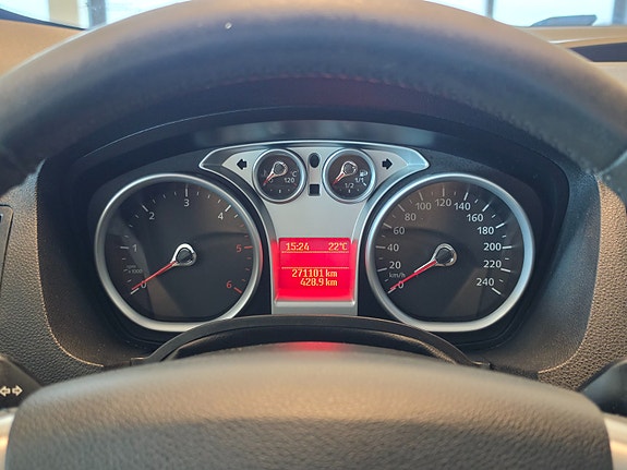Ford Kuga 17 of 19