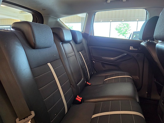 Ford Kuga 13 of 19