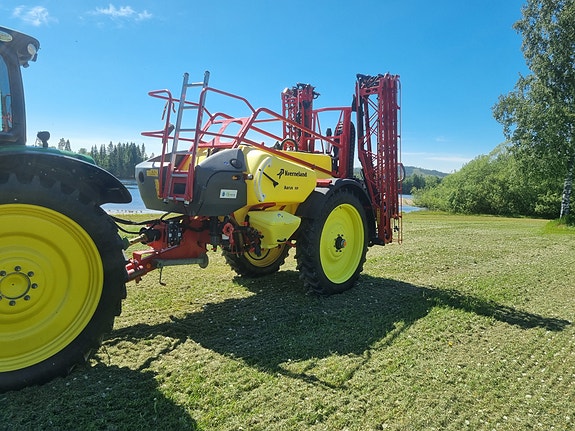 Kverneland Ikarus S28 2 of 11