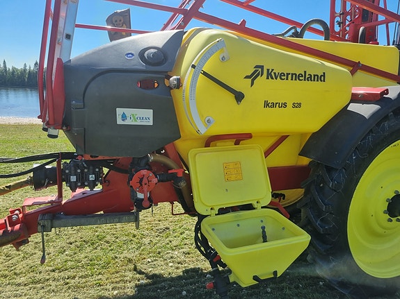 Kverneland Ikarus S28 7 of 11