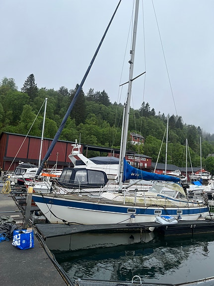 Hallberg-Rassy 312 – oppussingsprosjekt med stort potensial 3 of 5