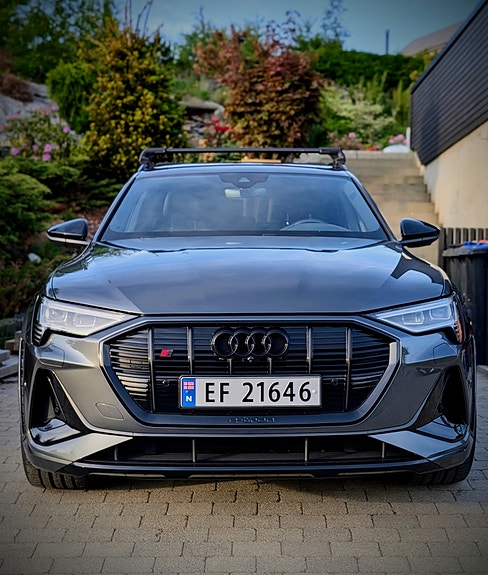 Audi e-tron S 5 of 5