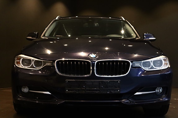 BMW 320d 3 of 5