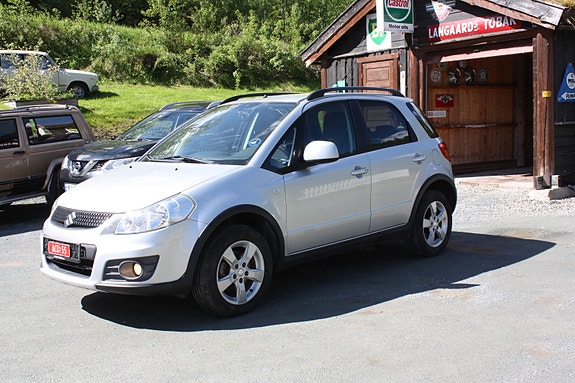Suzuki SX4 3 of 5