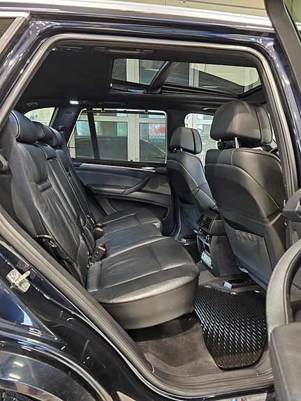 BMW X5 25 of 30