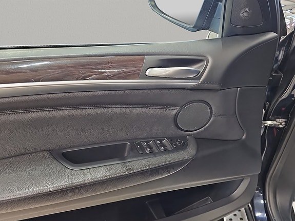 BMW X5 18 of 30