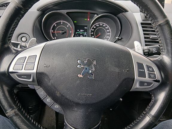 Peugeot 4007 14 of 30