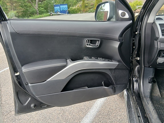 Peugeot 4007 11 of 30
