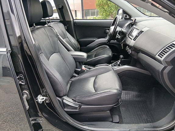 Peugeot 4007 19 of 30