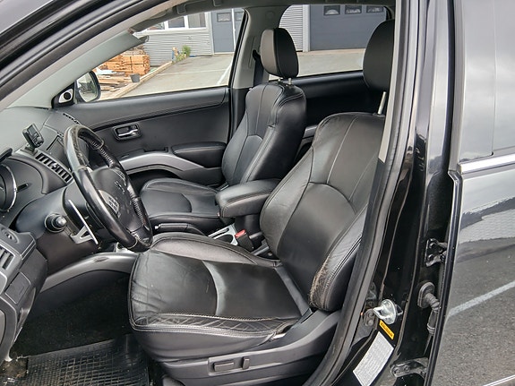 Peugeot 4007 10 of 30