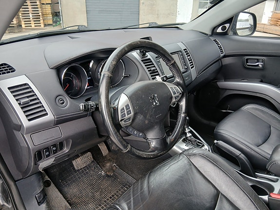 Peugeot 4007 9 of 30