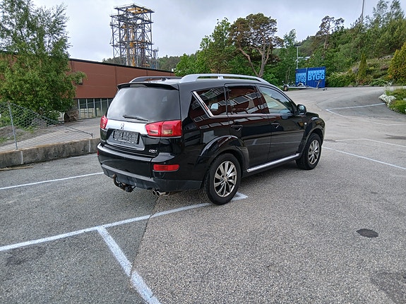 Peugeot 4007 3 of 30