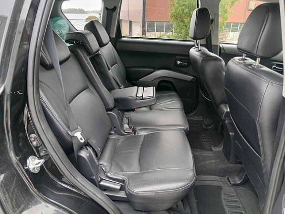 Peugeot 4007 21 of 30