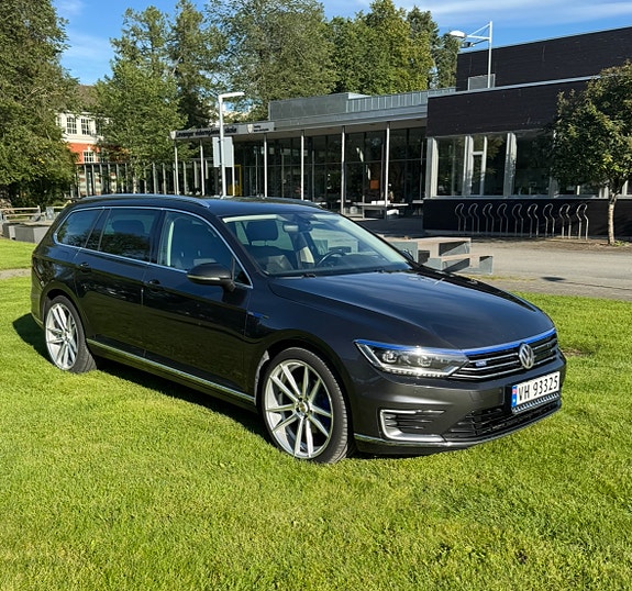 Volkswagen Passat 4 of 5