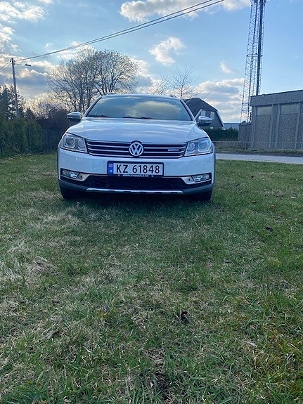 Volkswagen Passat Alltrack 9 of 29