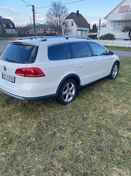 Volkswagen Passat Alltrack 18 of 29