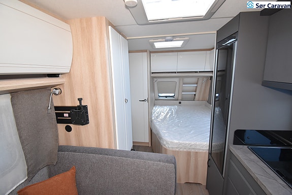 Hobby De Luxe 540 KMFe.  Køyeseng og lekerom 22 of 30