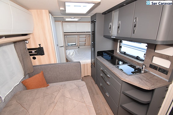 Hobby De Luxe 540 KMFe.  Køyeseng og lekerom 25 of 30