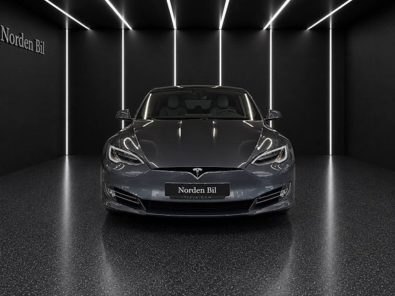 Tesla Model S 2 of 30