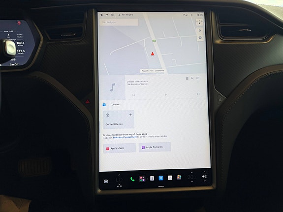 Tesla Model S 10 of 30