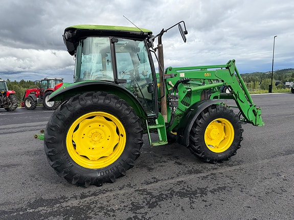 John Deere 5820 20 of 30