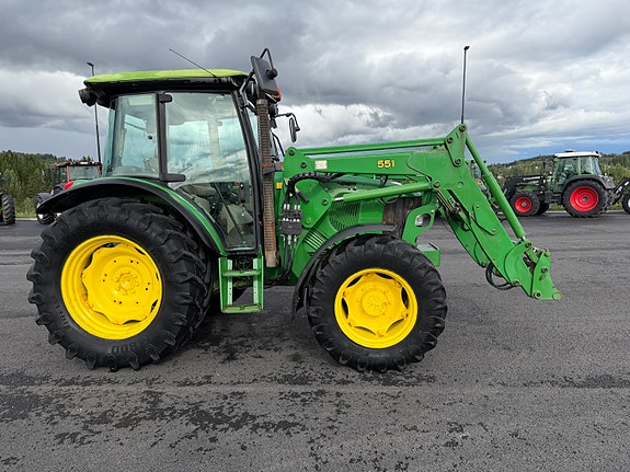 John Deere 5820 22 of 30