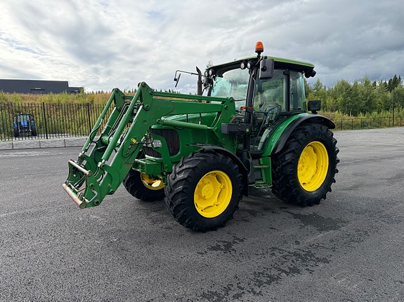 John Deere 5820 3 of 30