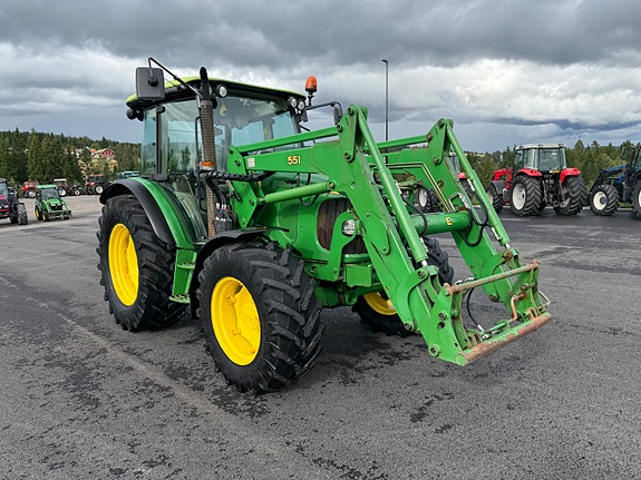 John Deere 5820 27 of 30