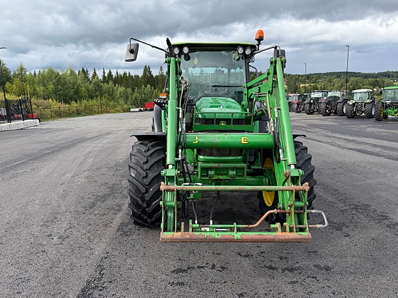 John Deere 5820 28 of 30