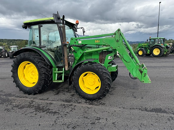 John Deere 5820 23 of 30