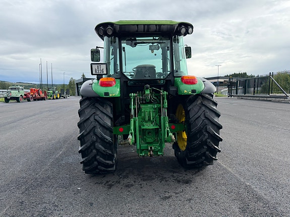John Deere 5820 14 of 30