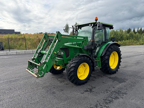 John Deere 5820 2 of 30