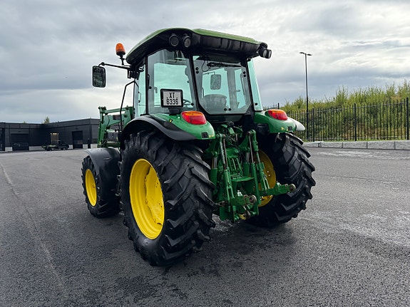 John Deere 5820 12 of 30